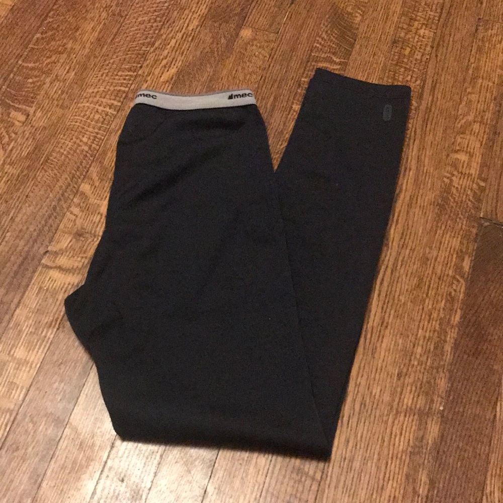 EUC Mountain Equipment Co-Op Black Leggings High Waisted